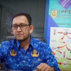 Kepala Bidang Pengelolaan Informasi Publik Diskominfotik Banda Aceh, Rahadian ST, menyampaikan capaian dua penghargaan nasional dan provinsi yang diraih pada tahun 2025, Jumat (12/12/2025). Foto: Dok. Diskominfo Kota Banda Aceh