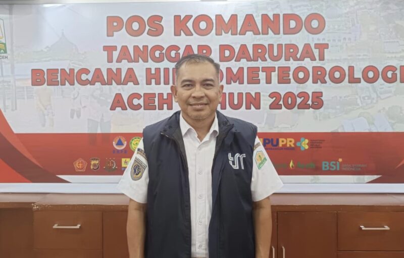 Kepala Dinas Perhubungan Aceh, Teuku Faisal, S.T., M.T., menyampaikan bahwa petugas Dishub Aceh akan membantu proses pemulangan warga terdampak banjir dan longsor menggunakan KM Express Bahari 2F menuju Banda Aceh, Selasa (2/12/2025). Foto: Dok. Istimewa