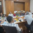 Rapat koordinasi penetapan perpanjangan status darurat bencana diruang Bupati Pidie, Rabu (10/12/2025) (IST).