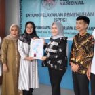 SPPG Bako Parangai Desa Suka Jaya, saat menerima Sertifikat Laik Higiene Sanitasi. Foto:Dok Argam/Noa.co.id.