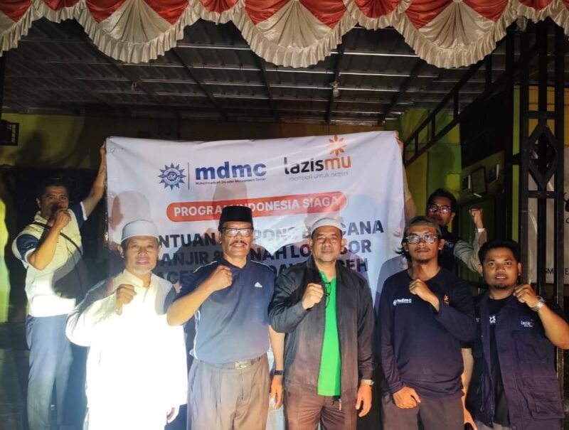PDM Abdya Bersama MDMC dan Lazismu Turun Langsung Serta Menyerahkan Bantuan untuk Korban Banjir & Longsor di Gayo Lues, Minggu (21/12/2025). (Foto : Dok. Ist).