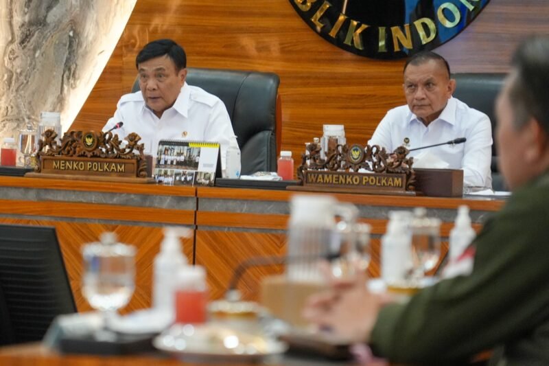 Rapat Koordinasi Persiapan Pengamanan Natal 2025 dan Tahun Baru 2026 dilaksanakan secara hybrid bersama kementerian/lembaga terkait serta unsur Forkopimda se-Indonesia di Kantor Kemenko Polkam, Selasa (23/12/2025). (NOA.co.id/HO-Kemenko Polkam).