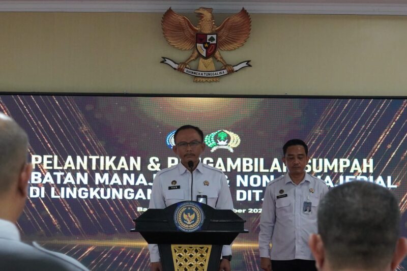 Pengambilan sumpah jabatan pejabat manajerial dan non-manajerial Kegiatan berlangsung di Aula Bangsal Garuda Kanwil Hukum Aceh, Selasa (23/12/2025). (Foto : NOA.co.id/HO-Kanwil Ditjenpas Aceh).