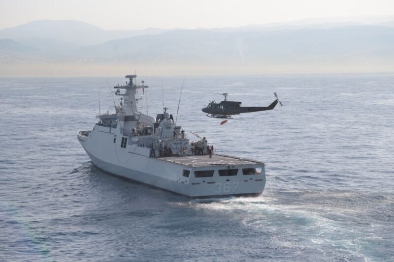 Latihan Winch (Winchex) dan Medical Evacuation (Medevac) bersama Angkatan Udara Lebanon (LAF-AF) di Area Operasi Maritim (AMO) Perairan Mediterania, Lebanon, Selasa (23/12/2025). (Foto : NOA.co.id/HO-Puspen TNI).