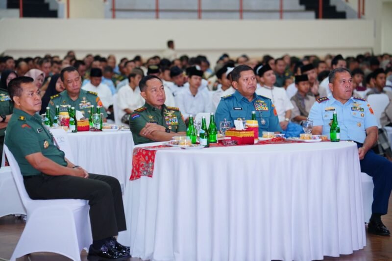 Panglima TNI Hadiri Doa Bersama Lintas Agama, Perkuat Empati dan Persatuan Bangsa di GOR A. Yani Mabes TNI, Cilangkap, Jakarta Timur, Rabu (31/12/2025). (Foto : NOA.co.id/HO-Puspen TNI).
