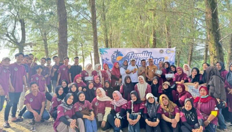 Keluarga besar dapur MBG Yayasan Alfatih laksanakan family gathering di Abdya. Foto. Dok. Teukunizar/NOA.co.id