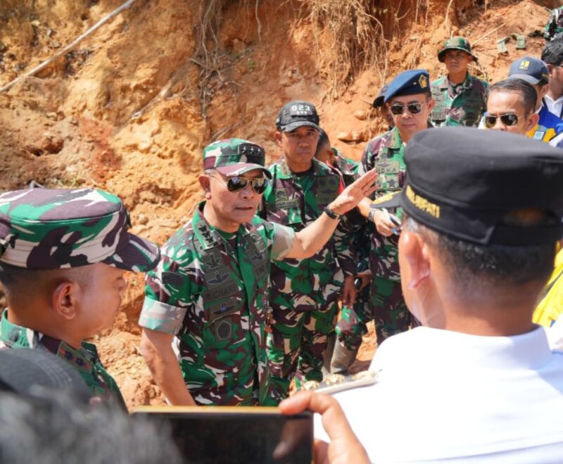 Wakasatgas PRR TNI Tekankan Akselerasi Huntara dan Sinergi Daerah Tangani Dampak Bencana, Rabu (28/1/2026). (Foto : NOA.co.id/HO-Puspen TNI).