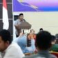 Plt. Kepala Dinas Pendidikan Aceh, Murtalamuddin, S.Pd., M.SP., mewakili Gubernur Aceh saat menghadiri Rakor Percepatan Revitalisasi Sekolah Terdampak Bencana di BPMP Aceh, Selasa (13/01/2026). Foto: Dok. Istimewa