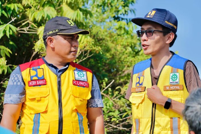 Pemkab Aceh Barat bersama Tim Kementerian PU meninjau lokasi rencana pembangunan tahap II Sekolah Rakyat di Desa Ujong Tanjong, Kecamatan Meureubo, Minggu (18/1/2026). Foto: Dok. Pemkab Aceh Barat