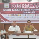 Sekda Aceh M. Nasir, S.IP., MPA, memimpin Rapat Koordinasi Tim Pemanfaatan Kayu Hanyutan di Sekretariat Daerah Aceh, Banda Aceh, Senin (26/1/2026). Foto: Dok. Biro Adpim Setda Aceh 