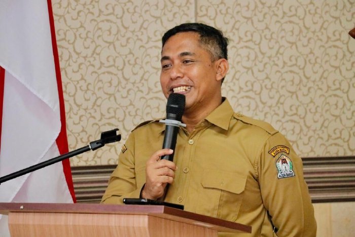 Ketua Panitia Seleksi Calon Direktur Utama PT Pakat Beusaree Aceh Barat, Dr. Kurdi, ST, MT, MH, saat menyampaikan pengumuman hasil akhir seleksi terbuka, Selasa (27/1/2026). Foto: Dok. Pemkab Aceh Barat