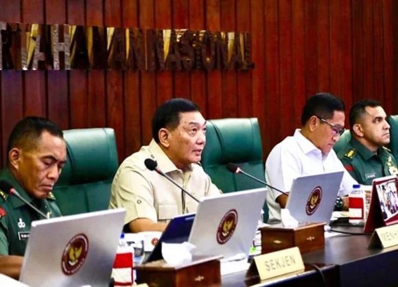 Menhan Sjafrie Sjamsoeddin memimpin Rapim Kemhan-TNI 2026 di kantor DPN. (Foto: Dok. Biro Infohan Kemhan)