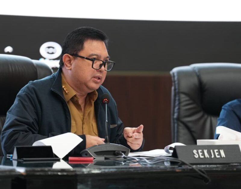 Sekjen Kemendagri,  Tomsi Tohir saat Rapat Koordinasi Pengendalian Inflasi Daerah  di Gedung Sasana Bhakti Praja (SBP) Kemendagri, Jakarta, Senin (23/2/2026). (Foto : NOA.co.id/HO-Puspen Kemendagri).