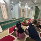 Suasana pembinaan Al-Qur’an bagi mualaf yang digelar Dinas Syariat Islam Kota Banda Aceh di Mushalla Al Bayan, Selasa (03/02/2026). Foto: Dok. Diskominfo Kota Banda Aceh