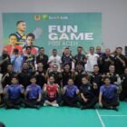 Wakil Wali Kota Banda Aceh Afdhal Khalilullah foto bersama usai menyaksikan secara langsung Fun Game Eksebisi PBSI Aceh yang menghadirkan legenda bulu tangkis nasional di GOR KONI Aceh, Sabtu (7/2/2026). Foto: Dok. Prokopim Kota Banda Aceh