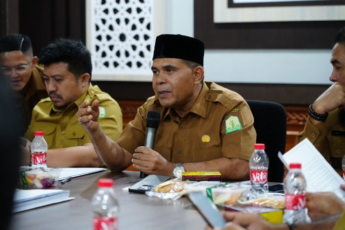 Plt. Kadisdik Aceh, Murthalamuddin, S.Pd., MSP, menyampaikan bahwa try out ini merupakan wujud komitmen Disdik Aceh dalam meningkatkan kesiapan akademik dan mental siswa dalam menghadapi UTBK-SNBT. Foto: Dok. Istimewa 