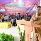 Staf Ahli Bupati Aceh Besar, Drs. Sulaimi, M.Si membuka Musrenbang RKPD 2027 Kecamatan Darussalam, Selasa (10/2/2026). Foto: Dok. MC Aceh Besar