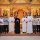 Wali Kota Illiza Sa’aduddin Djamal foto bersama usai menerima kunjungan delegasi Uni Emirat Arab bersama jajaran UIN Ar-Raniry di Pendopo Wali Kota Banda Aceh, Minggu (22/2/2026) malam. Foto: Dok. Istimewa
