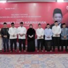 Mendagri Tito Karnavian berfoto bersama Wali Kota Illiza Sa’aduddin Djamal, Wakil Gubernur Aceh Fadhlullah, serta unsur Forkopimda dan tokoh ulama usai sahur bersama di Pendopo Wali Kota Banda Aceh, Minggu (22/2/2026). Foto: Dok. Prokopim Kota Banda Aceh