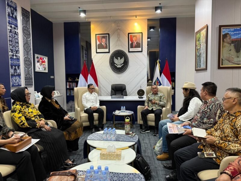 Pertemuan JKPI dengan Wamendagri di Jakarta membahas kesiapan Rakernas ke-XII di Ternate serta penguatan perlindungan kota-kota pusaka, Rabu (18/2/2026). Foto: Dok. Istimewa 