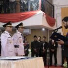 Bupati dan Wakil Bupati Aceh Jaya saat dilantik dan diambil sumpah jabatan oleh Gubernur Aceh dalam rapat paripurna DPRK Aceh Jaya, Rabu (19/2/2025). Foto: Dok. Istimewa