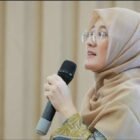 Kepala Perwakilan Ombudsman RI Provinsi Aceh Dian Rubianty memberikan keterangan terkait dugaan pungutan sertifikasi guru di Aceh, Banda Aceh, Sabtu (7/2/2026). Foto: Dok. Istimewa