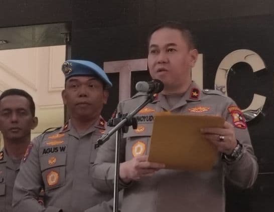 Karopenmas Divisi Humas Polri, Brigjen Pol Trunoyudo Wisnu Andiko dalam konferensi pers di Gedung TNCC Mabes Polri, Jakarta, Kamis (19/2/2026).(Foto: Kompas)