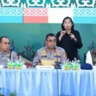 Kadivhumas Polri Irjen Pol. Johnny Eddizon Isir memimpin konferensi pers pengungkapan jaringan perburuan gajah Sumatera di Mapolda Riau, Selasa (3/3/2026). Foto: Dok. Istimewa 