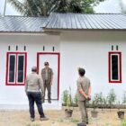 Kepala BNPB Letjen TNI Dr. Suharyanto saat memeriksa kondisi dan progres huntap bagi warga terdampak bencana di Kabupaten Bireuen, Provinsi Aceh, Jumat (13/3/2026). (Foto : NOA.co.id/HO-BNPB).