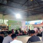 Wabup Abdya, Zaman Akli menyampaikan sambutannya pada penyerahan santunan anak yatim-piatu di Alue Pisang. Foto. Dok. Teukunizar/NOA.co.id