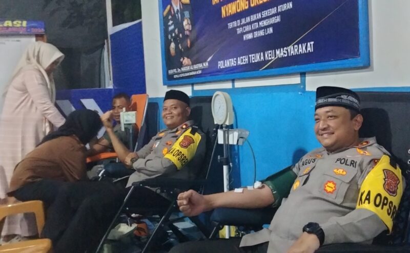 Kapolres Abdya bersama Wakapolres memimpin langsung pelaksanaan donor darah dalam rangka rangkaian operasi ketupat tahun 2026. Foto. Dok. Teukunizar/NOA.co.id
