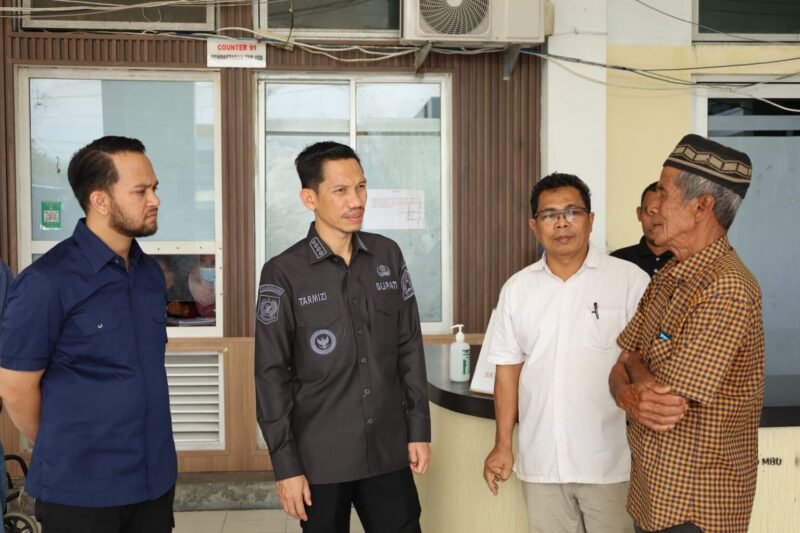 Bupati Aceh Barat Tarmizi bersama Wakil Bupati Said Fadheil melakukan inspeksi mendadak di Rumah Sakit Umum Daerah Cut Nyak Dhien, Sabtu (28/2/2026). Foto: Dok. Istimewa