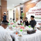 Pimpinan dan anggota DPRK Banda Aceh bersama Wali Kota, Wakil Wali Kota, serta unsur Forkopimda mengikuti kegiatan buka puasa bersama di Gedung DPRK Banda Aceh, Selasa (3/3/2026). Foto: Dok. DPRK Banda Aceh