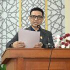 Komisi III DPRK Banda Aceh Royes Ruslan mendesak perbaikan jalan provinsi yang rusak parah agar masyarakat dapat berlalu lintas dengan aman, Senin (9/3/2026). Foto: Dok. DPRK Banda Aceh
