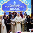 Ketua TP PKK Aceh Marlina Muzakir, didampingi ketua staf Ahli TP-PKK Aceh Mukarramah Fadhlullah serta Ketua DWP Aceh Malahayati M.Nasir beserta jajaran menggelar silaturrahmi dan buka puasa bersama dengan lintas organisasi kewanitaan se-Aceh, di Anjong Mon Mata komplek Meuligoe Gubernur Aceh, Senin (16/3/2026) sore. Foto: Dok. Istimewa