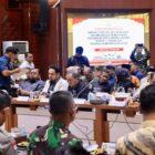 Suasana pertemuan Pemerintah Aceh dan Baleg DPR RI dalam rangka pembahasan revisi UUPA di Anjong Mon Mata, Banda Aceh, Kamis (16/4/2026). Foto: Dok. Istimewa 