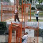 Petugas BPBD Banda Aceh memeriksa sirene peringatan dini tsunami menjelang uji coba Hari Kesiapsiagaan Bencana (HKB) 2026 di Banda Aceh, Jumat (24/4/2026). Foto: Dok. Istimewa 