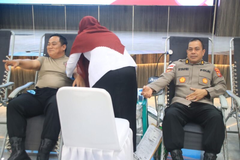 Personel Polda Aceh saat mengikuti kegiatan donor darah, di Gedung Presisi Mapolda Aceh, Senin (20/4/2026). Foto: Dok. Istimewa