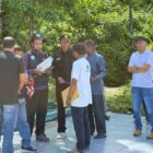 Tim dari Kementerian Kelautan dan Perikanan (KKP) turun langsung meninjau rencana lokasi yang menjadi pusat pembangunan Kampung Nelayan Merah Putih di Desa Ujong Tanoh, Abdya. Foto. Dok. Teukunizar/NOA.co.id