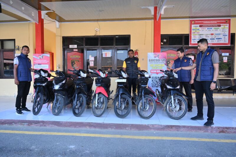 Satreskrim Polres Pidie, menangkap pelaku curanmor beserta barang bukti beberapa waktu yang lalu, (Foto.Amir Sagita.NOA.co.id).