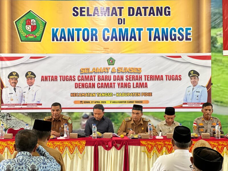 Antar tugas Camat Tangsel oleh Sekdakab Pidie Samsul Azhari, Selasa (28/4/2026) (Foto.Amir Sagita.NOA.co.id)
