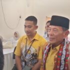 Ampon Bang saat diwawancarai wartawan di Blangpidie. Foto. Dok. Teukunizar/NOA.co.id