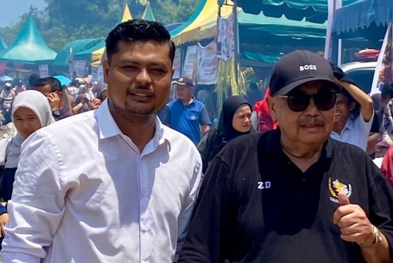 Ketua HIPMI bersama pengusaha sukses asal Abdya. Foto. Dok. Teukunizar/NOA.co.id