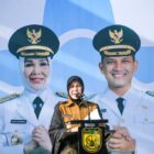 Wali Kota Banda Aceh Illiza Sa’aduddin Djamal menyampaikan amanat saat memimpin apel gabungan perdana pasca Idulfitri di Balai Kota Banda Aceh, Senin (6/4/2026). Foto: Dok. Prokopim Kota Banda Aceh