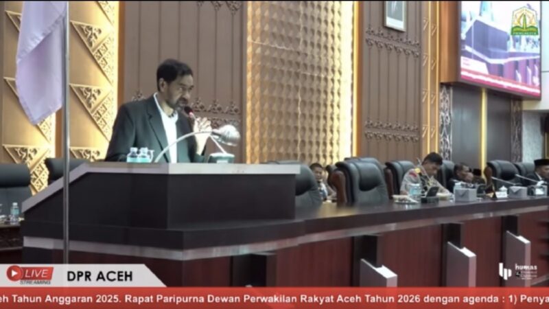 Gubernur Aceh Muzakir Manaf menyampaikan LKPJ Tahun Anggaran 2025 dalam Rapat Paripurna DPRA di Banda Aceh, Senin (6/4/2026). Foto: Dok. DPRA