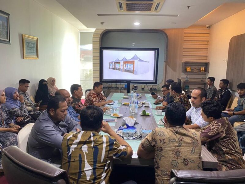 Suasana rapat persiapan keikutsertaan Banda Aceh dalam City Expo APEKSI yang diikuti Diskominfotik, Kamis (09/04/2026). Foto: Dok. Diskominfo Kota Banda Aceh