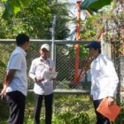 Petugas gabungan OPD saat melakukan verifikasi titik menara BTS di wilayah Ulee Kareng, Banda Aceh, Rabu (15/4/2026). Foto: Dok. Diskominfo Kota Banda Aceh