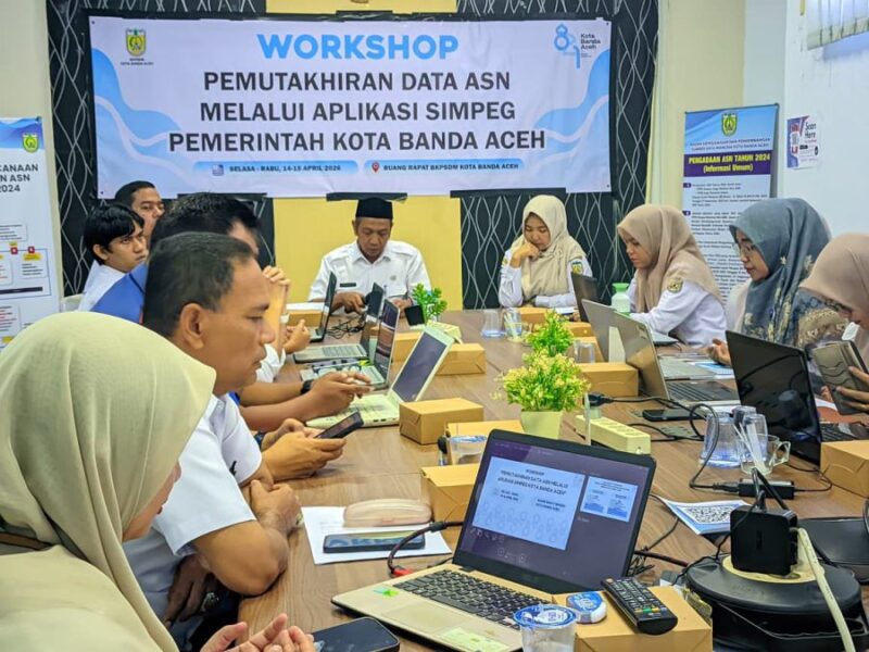 Suasana kegiatan workshop yang membahas penguatan dan validasi data kepegawaian ASN, Rabu (15/4/2026). Foto: Dok. Diskominfo Kota Banda Aceh