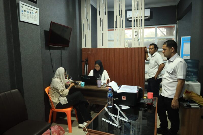 Penyidik Subdit V Siber Ditreskrimsus Polda Aceh sedang meminta keterangan terhadap seorang perempuan berinisial PAF yang diduga terkait dengan video live TikTok tersebut,” ujar Joko, Kamis (26/4/2026). Foto:  Dok. Bidhumas Polda Aceh