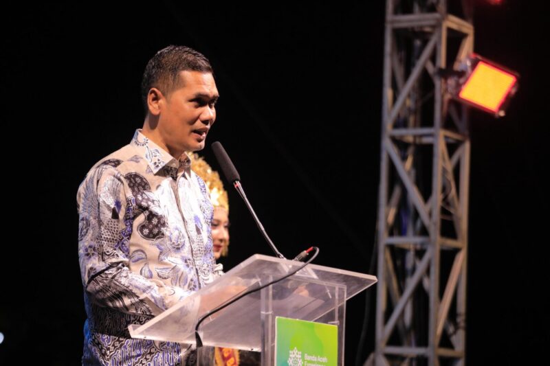 Sekda Aceh membuka Banda Aceh Experience di Banda Aceh dengan menekankan pentingnya kolaborasi antar daerah dan hilirisasi industri, Selasa (21/4/2026). Foto: Dok. Istimewa 